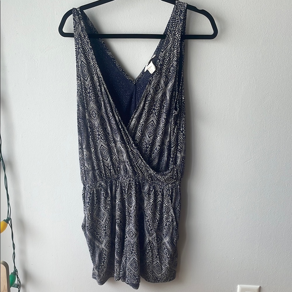 H&M Navy and White Patterned Sleeveless Romper